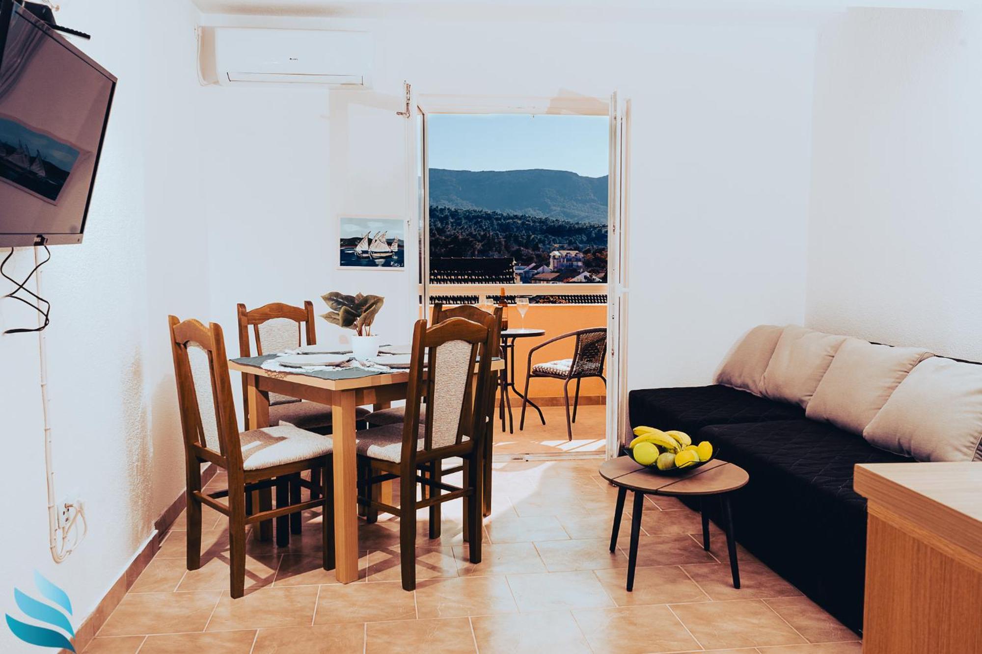 Hvar & Apartament *