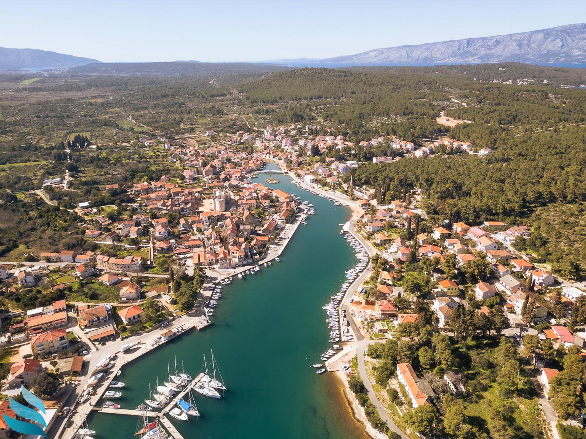 Hvar & Apartament *